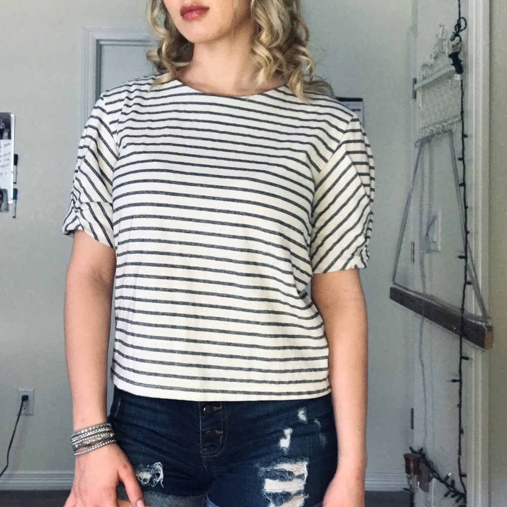 Banana Republic Factory • Gray Stripe Blouse